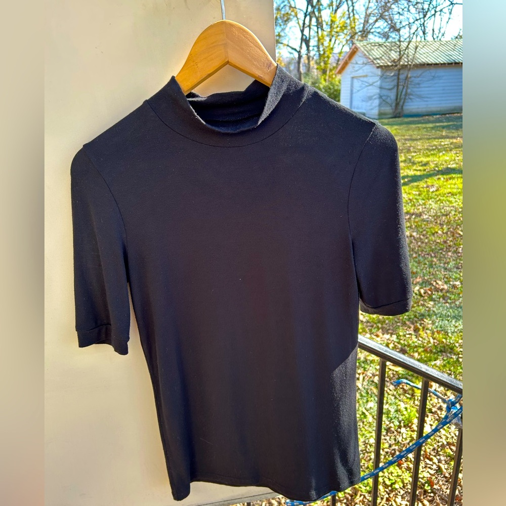 Madewell Women’s Black Short Sleeve Turtleneck- Size XX Small